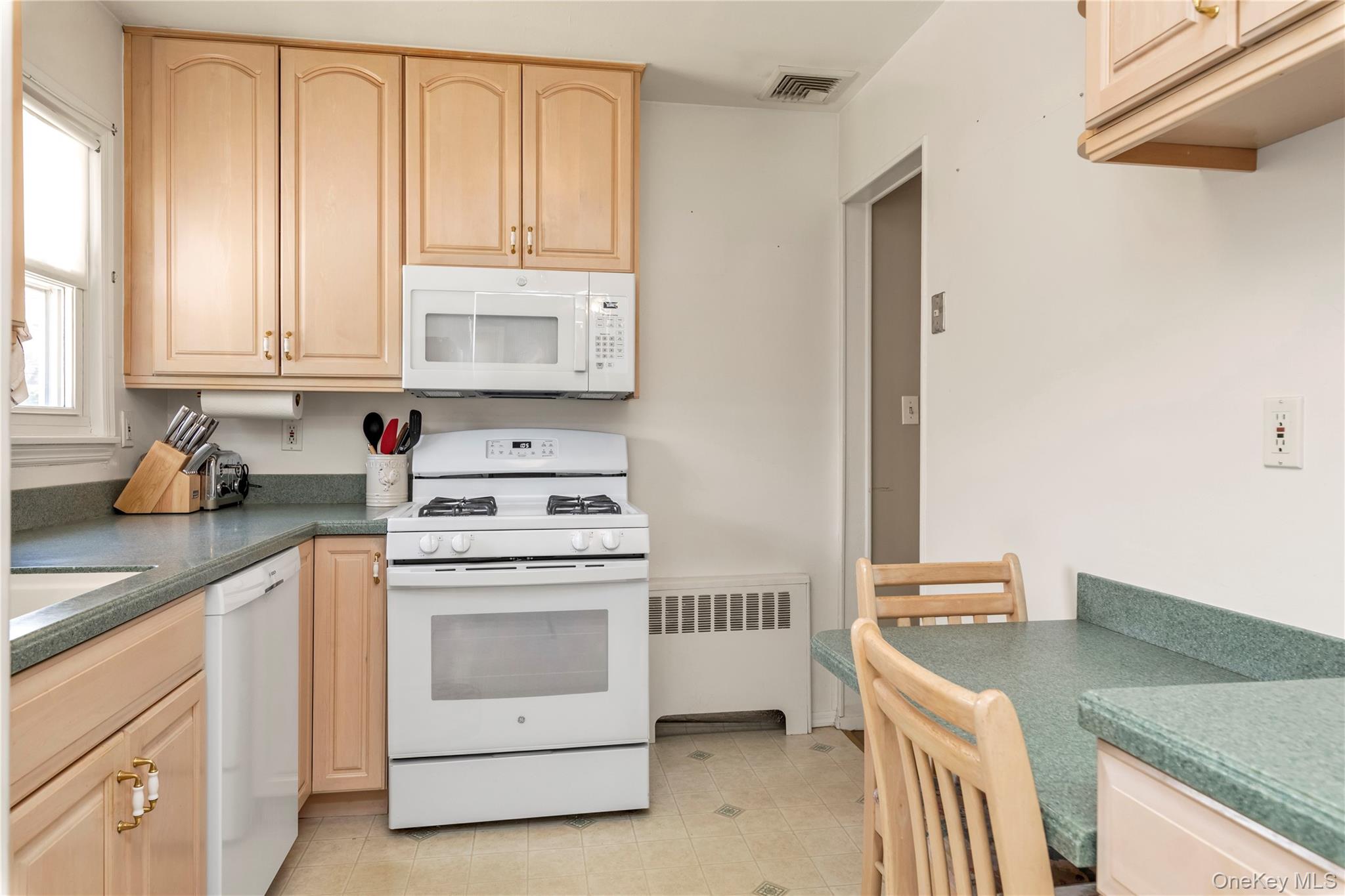 #3 photo, 8 E Gate, নাসাউ কাউন্টি Plainview , NY 11803