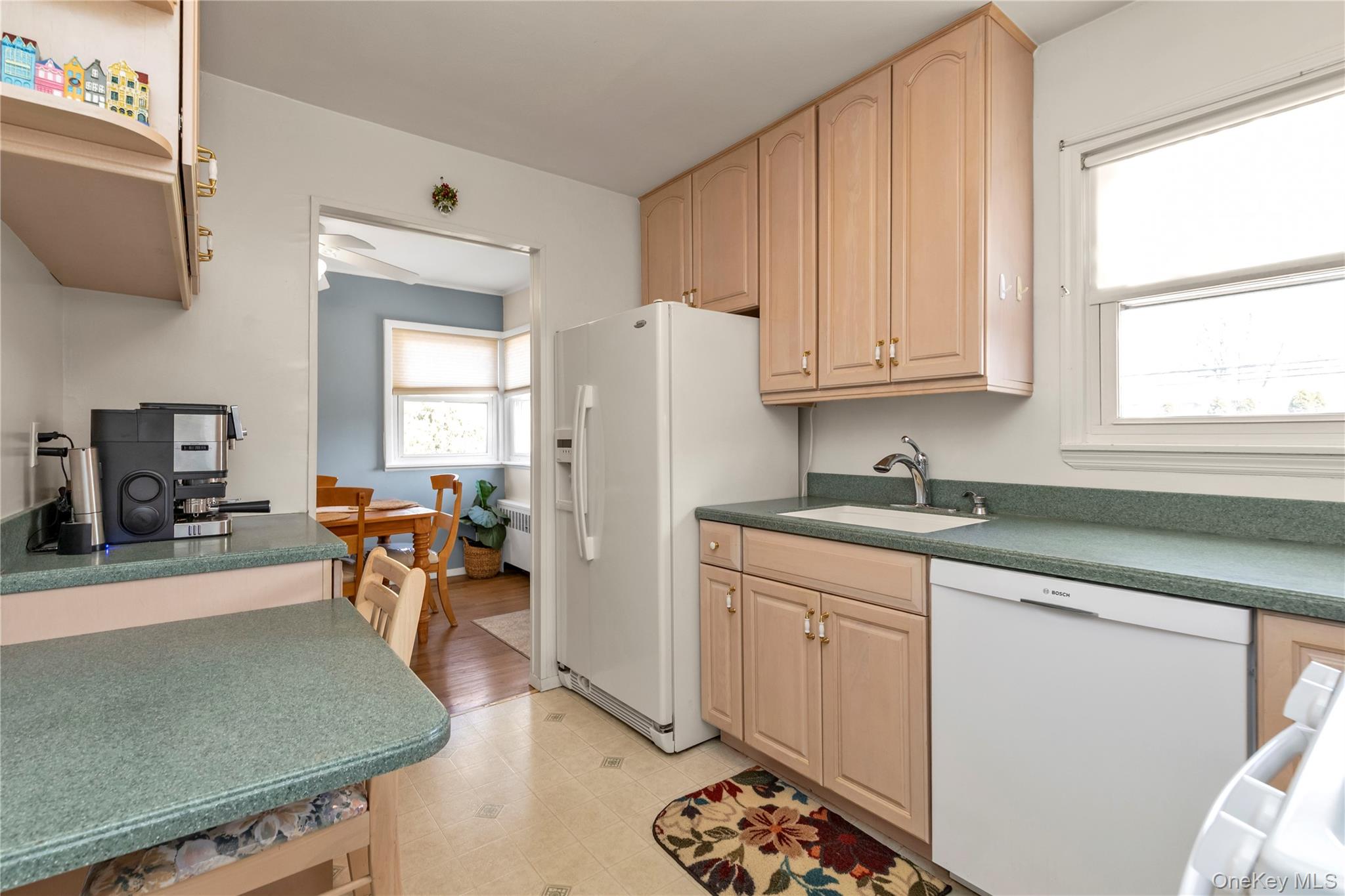 #4 photo, 8 E Gate, নাসাউ কাউন্টি Plainview , NY 11803