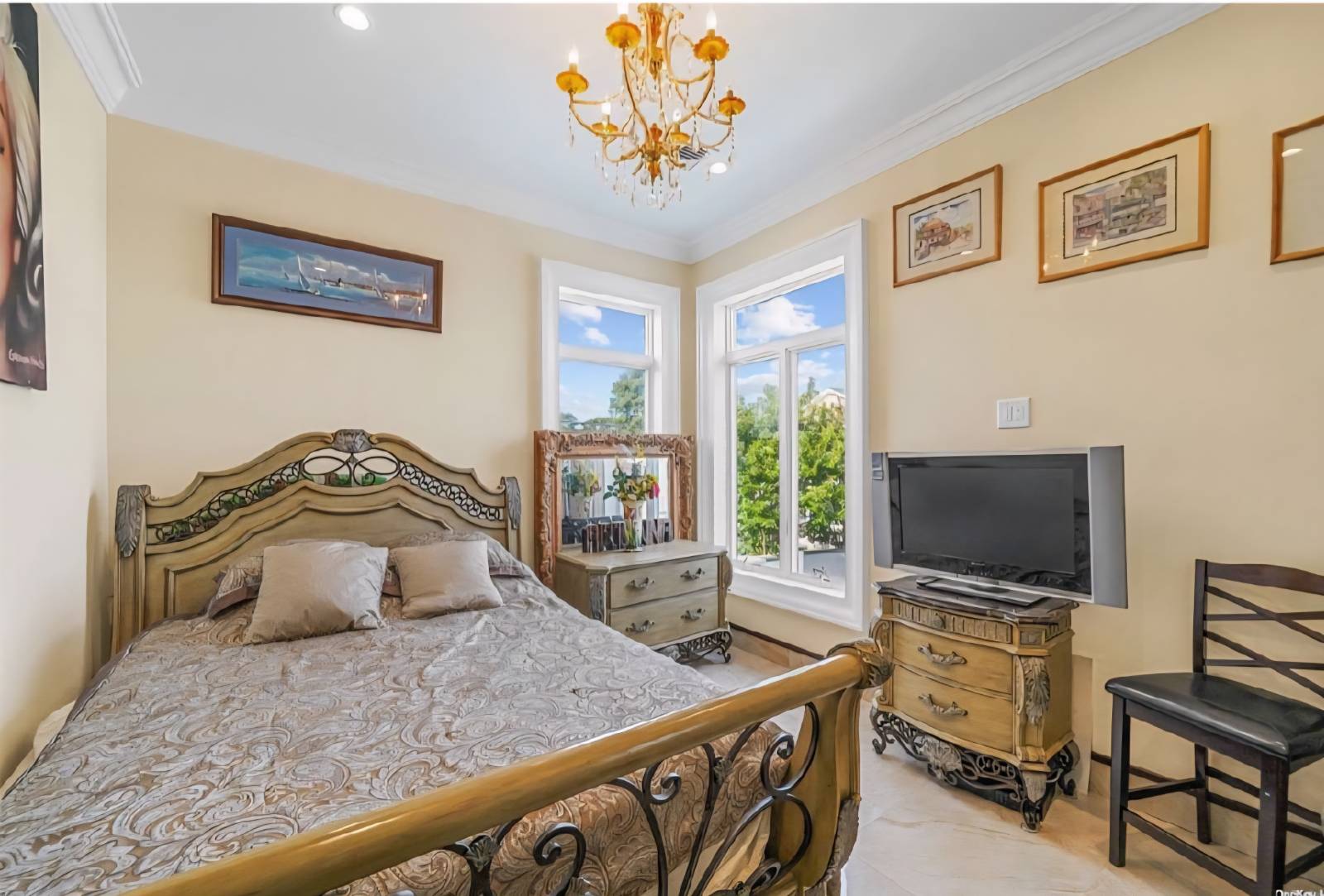 #12 photo, 238 West Islip Rd, সাফোক কাউন্টি West Islip , NY 11795