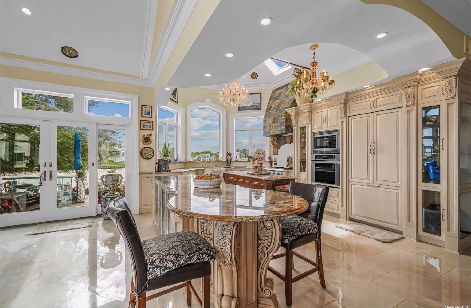 #8 photo, 238 West Islip Rd, সাফোক কাউন্টি West Islip , NY 11795