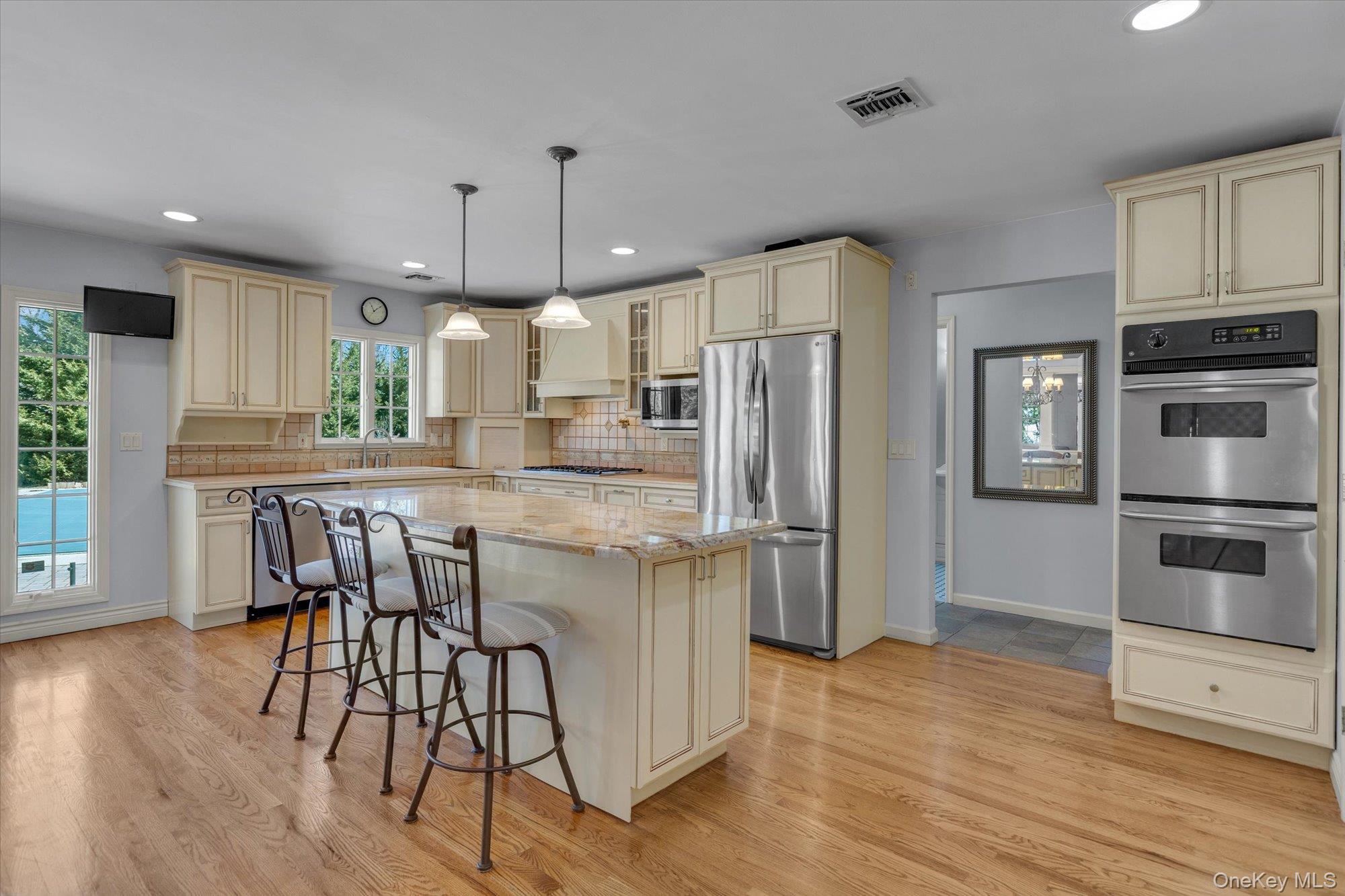 #16 photo, 3 Melrose Court, Dix Hills , NY 11746