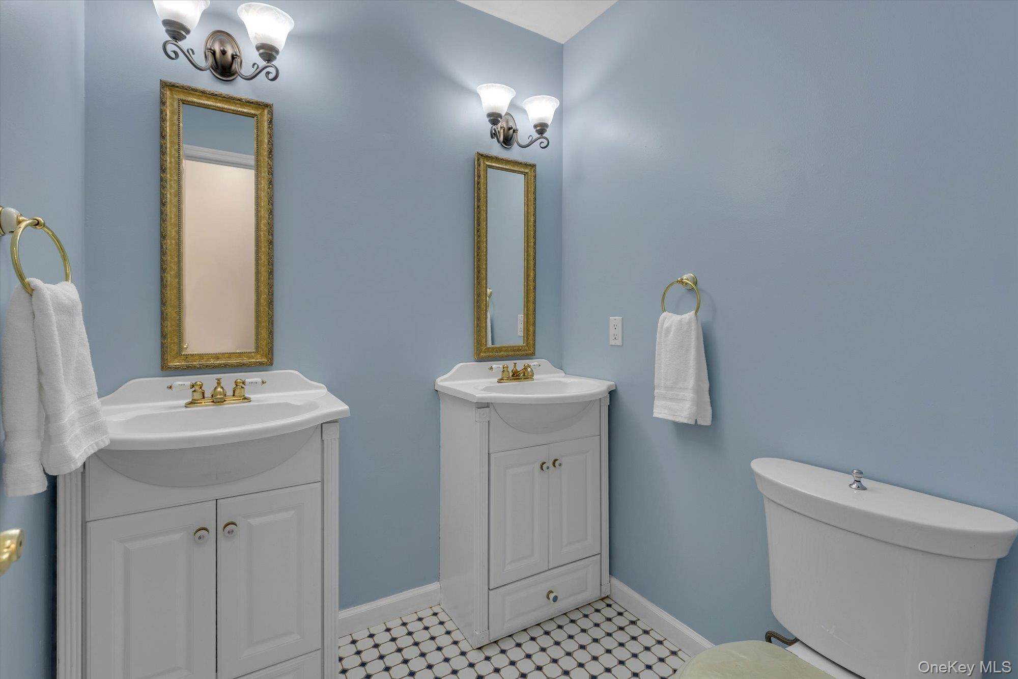 #20 photo, 3 Melrose Court, Dix Hills , NY 11746