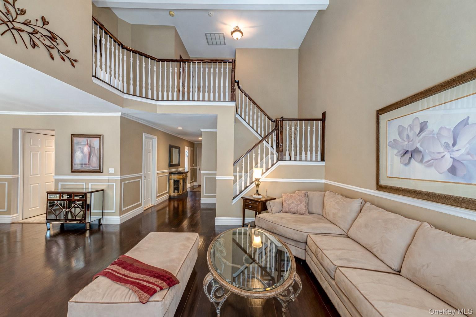 #10 photo, 240 Pond View Lane, Smithtown , NY 11787