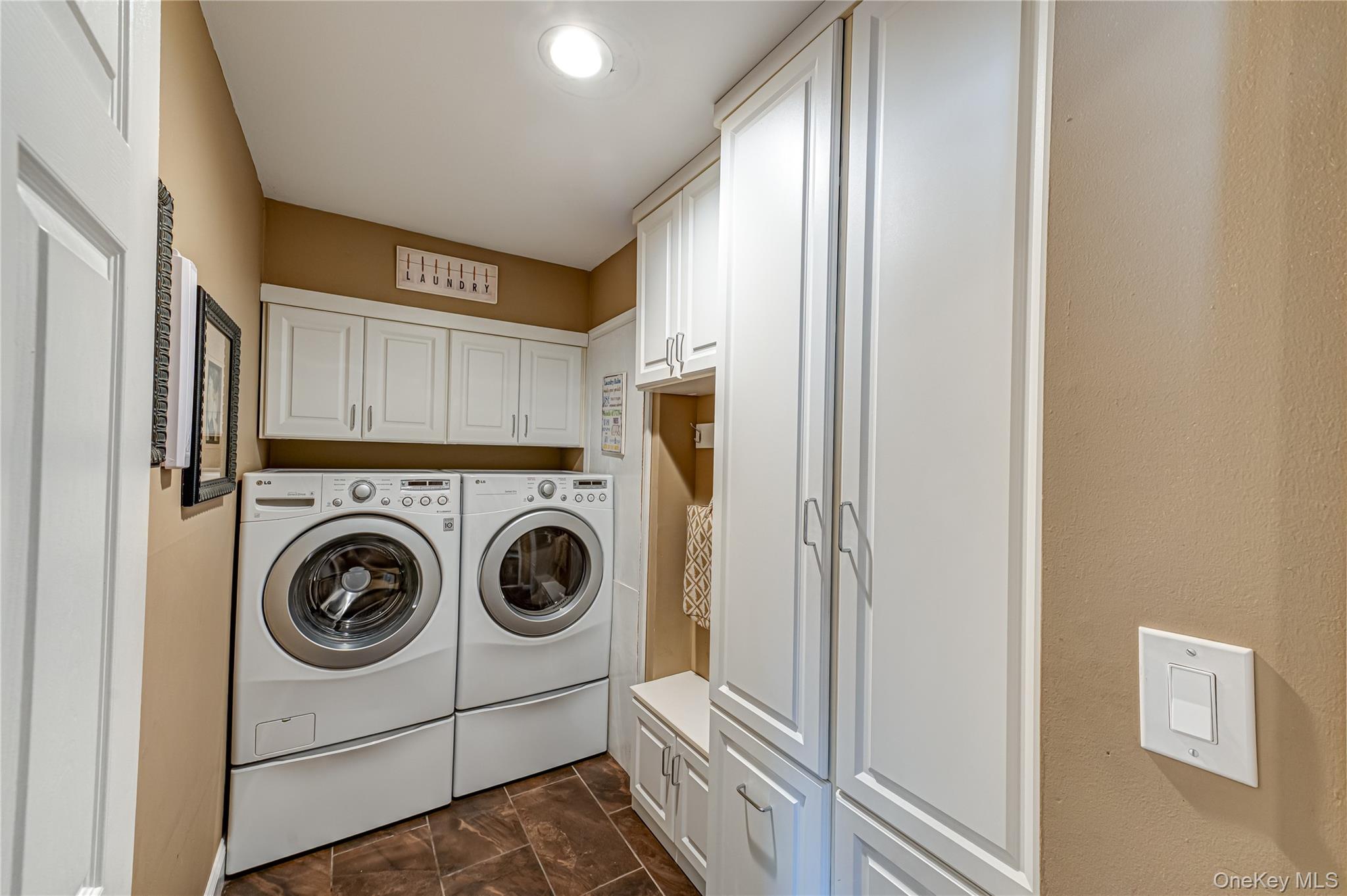 #14 photo, 240 Pond View Lane, Smithtown , NY 11787