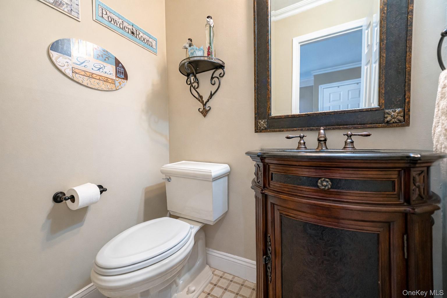 #15 photo, 240 Pond View Lane, Smithtown , NY 11787