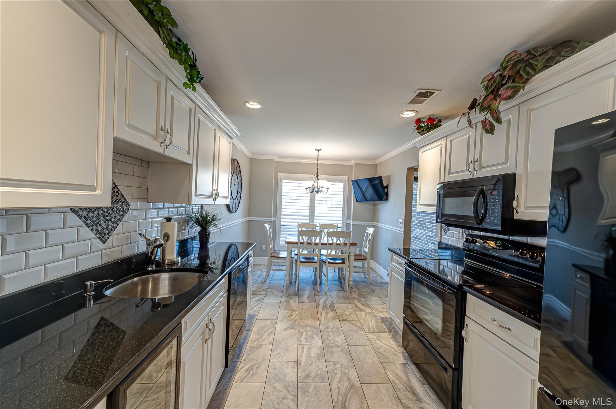 #3 photo, 240 Pond View Lane, Smithtown , NY 11787