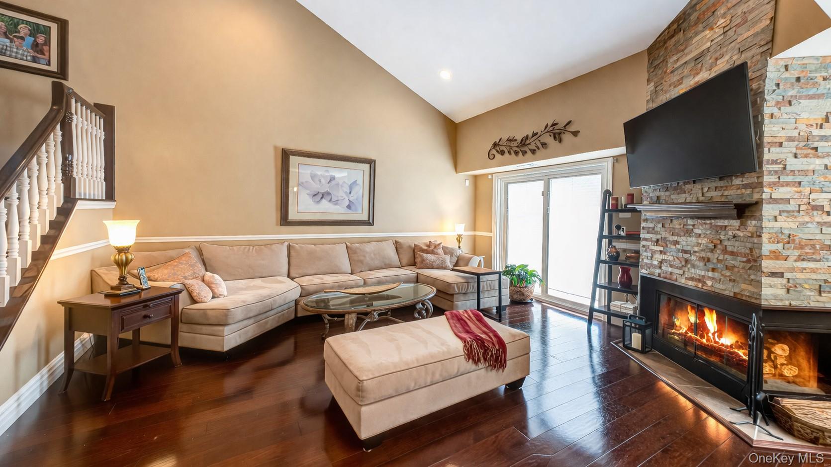 #9 photo, 240 Pond View Lane, Smithtown , NY 11787