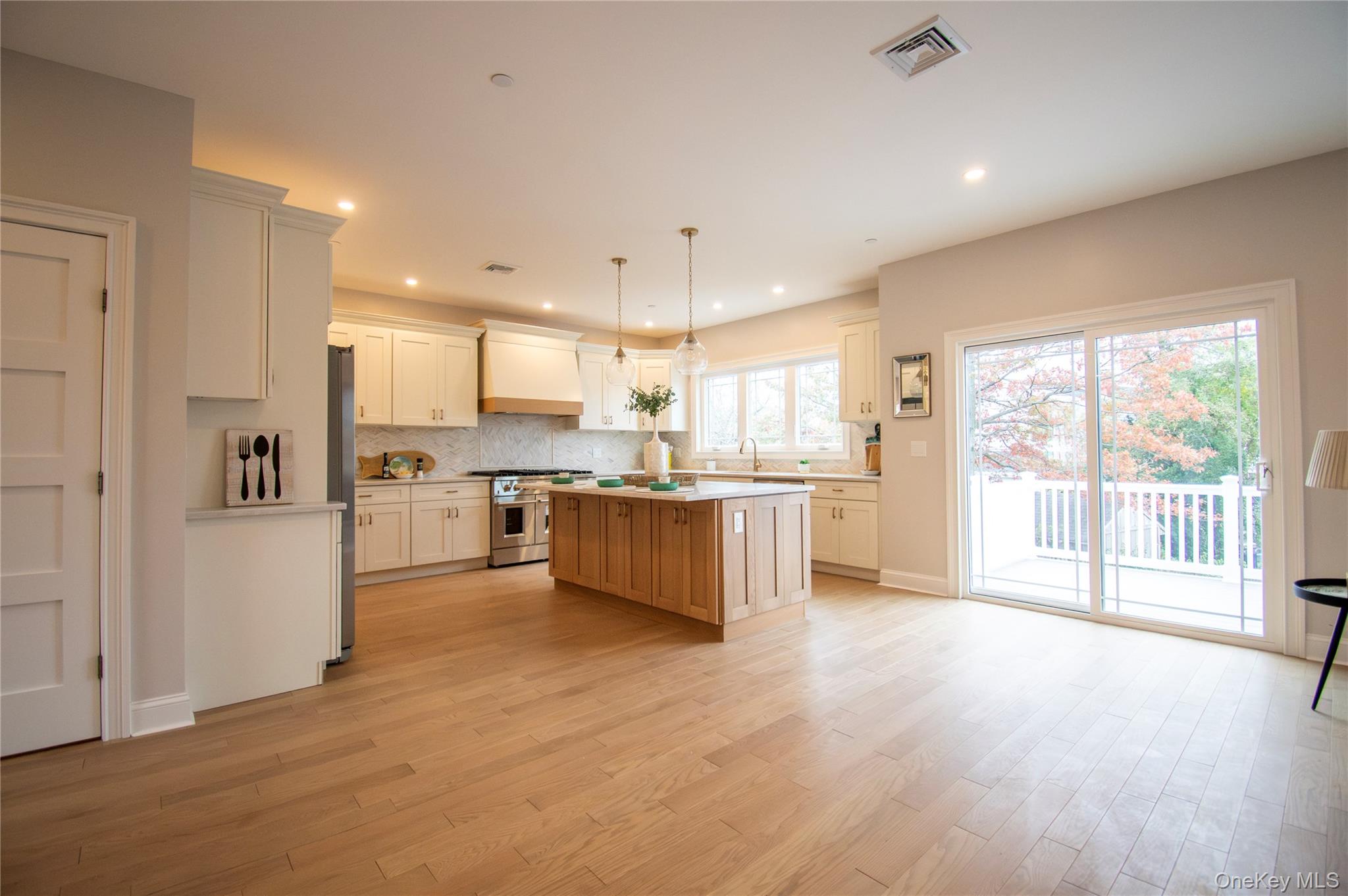 #20 photo, 3004 Harbor Street, Baldwin , NY 11510