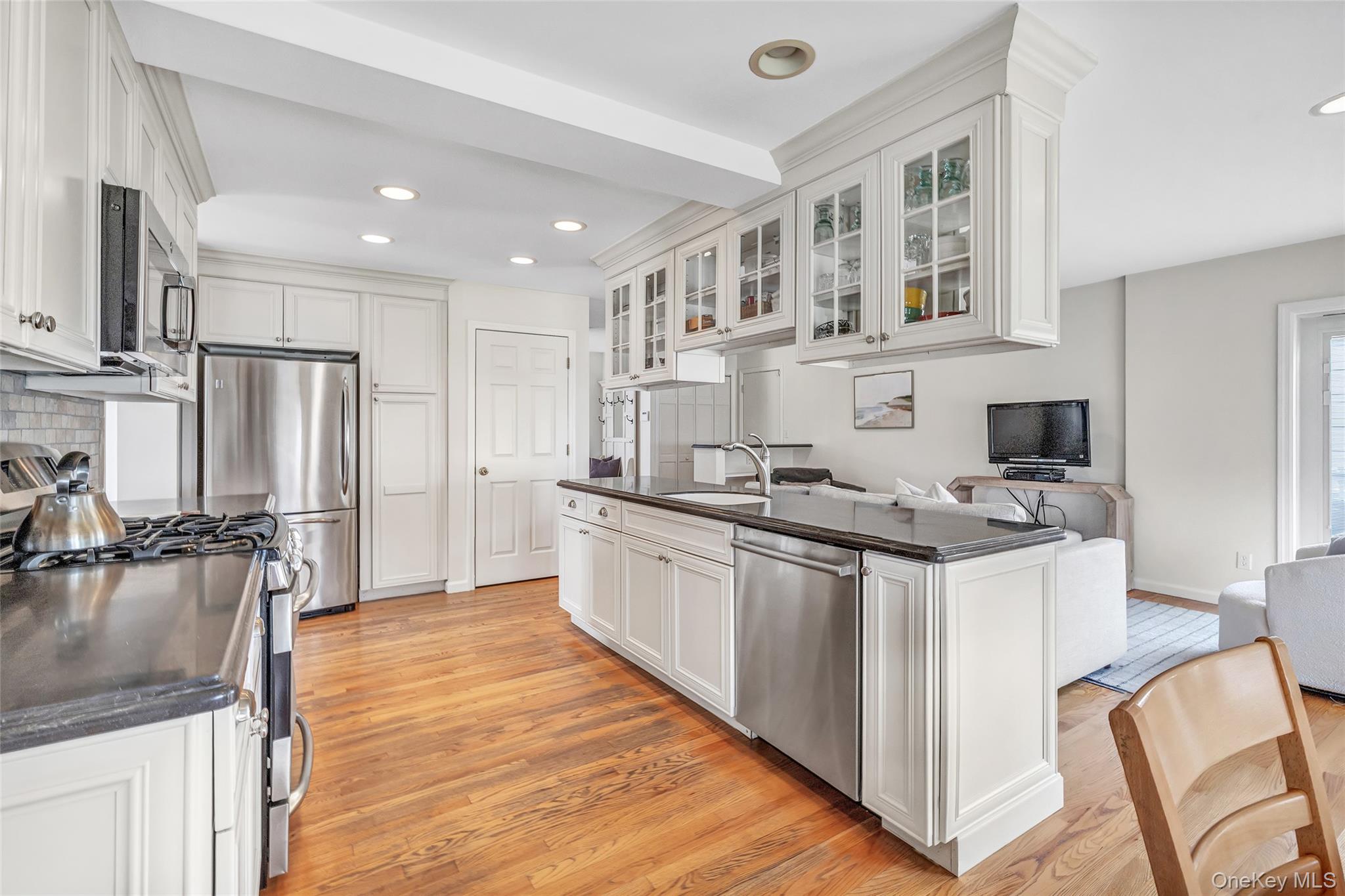 #17 photo, 15 Brookside Lane, Harrison , NY 10528