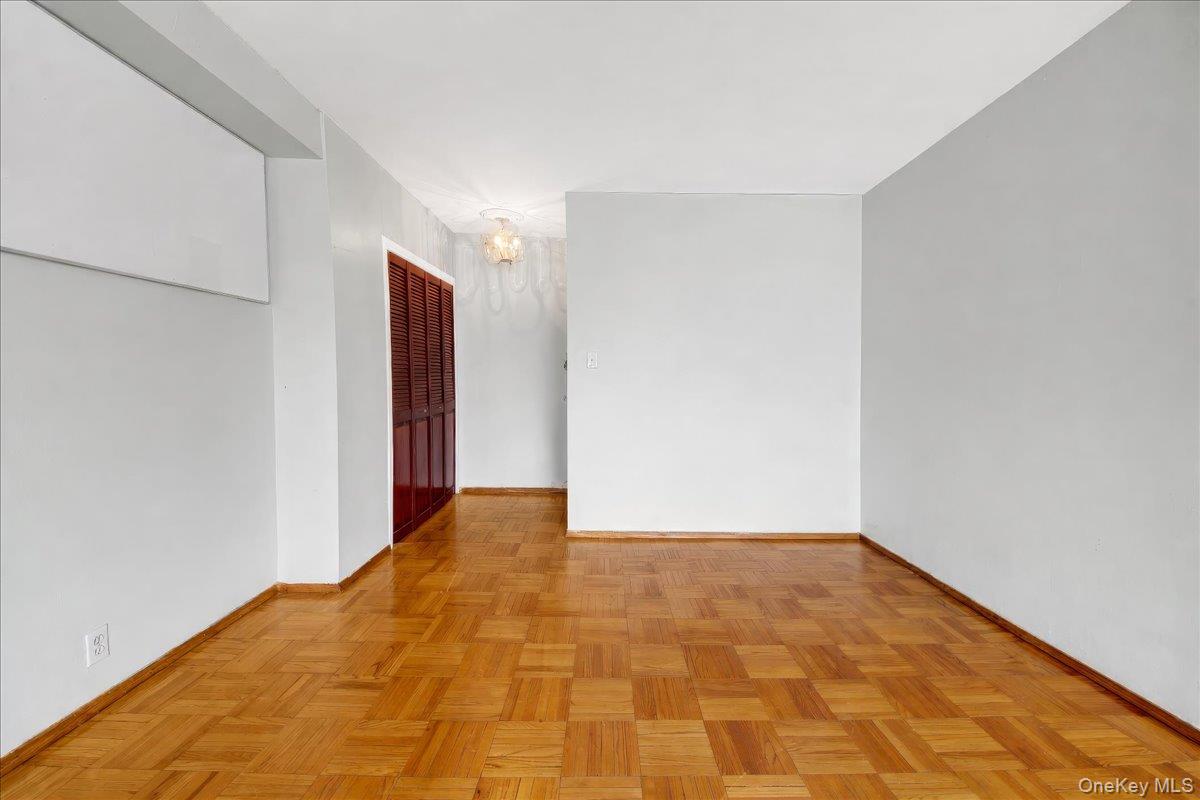 #12 photo, 6 Fordham Hill Oval, ব্রঙ্কস Bronx , NY 10468