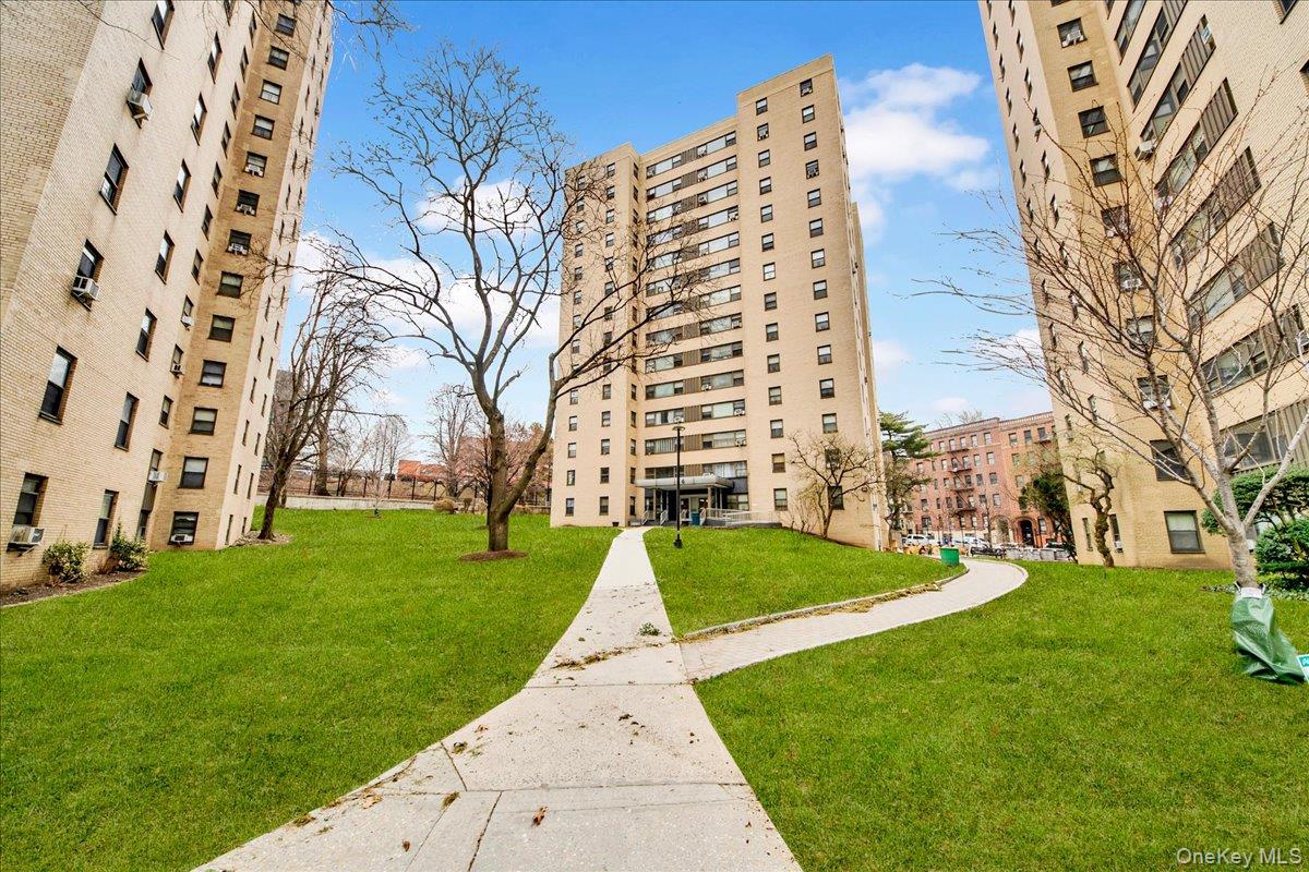 #15 photo, 6 Fordham Hill Oval, ব্রঙ্কস Bronx , NY 10468