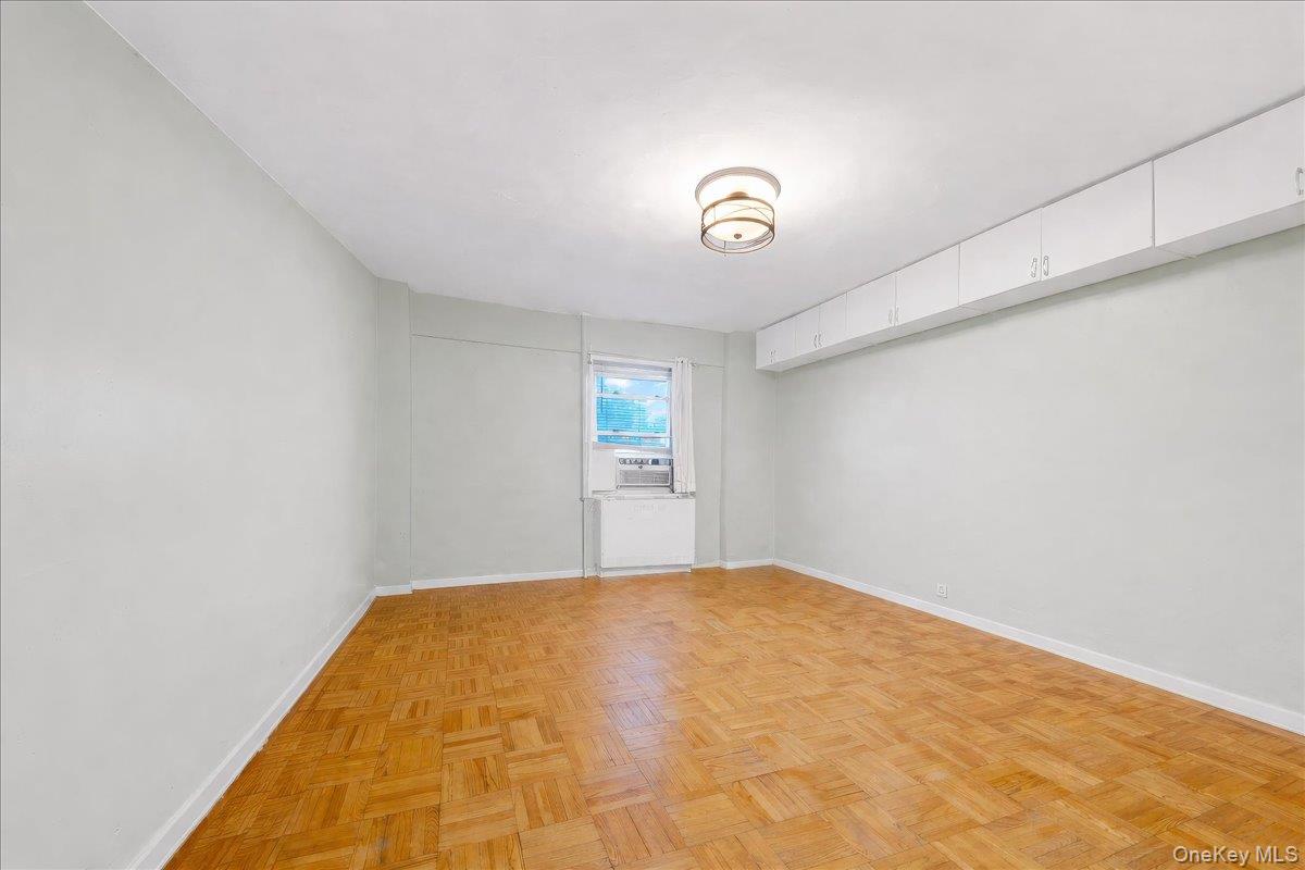 #7 photo, 6 Fordham Hill Oval, ব্রঙ্কস Bronx , NY 10468