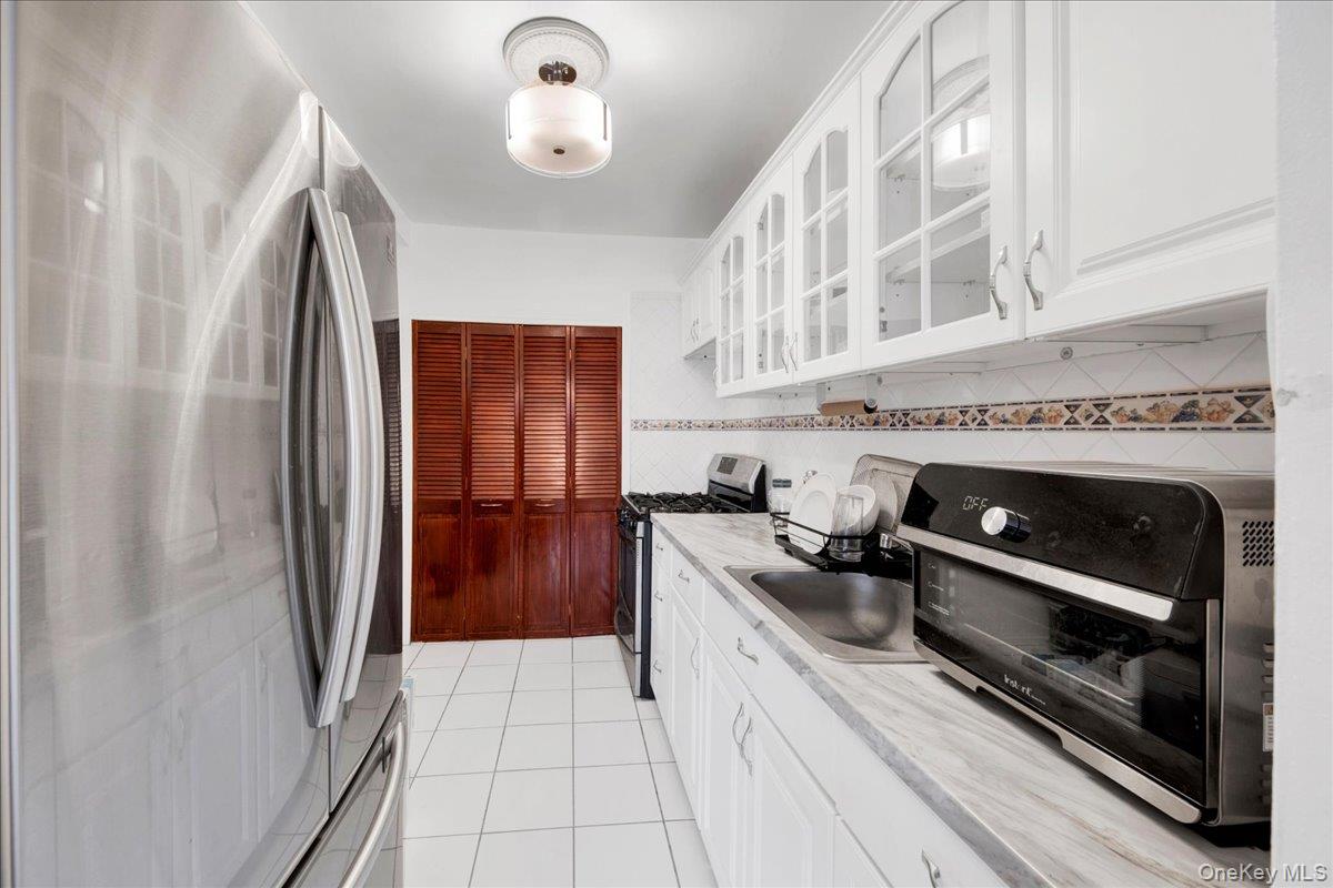 #9 photo, 6 Fordham Hill Oval, ব্রঙ্কস Bronx , NY 10468