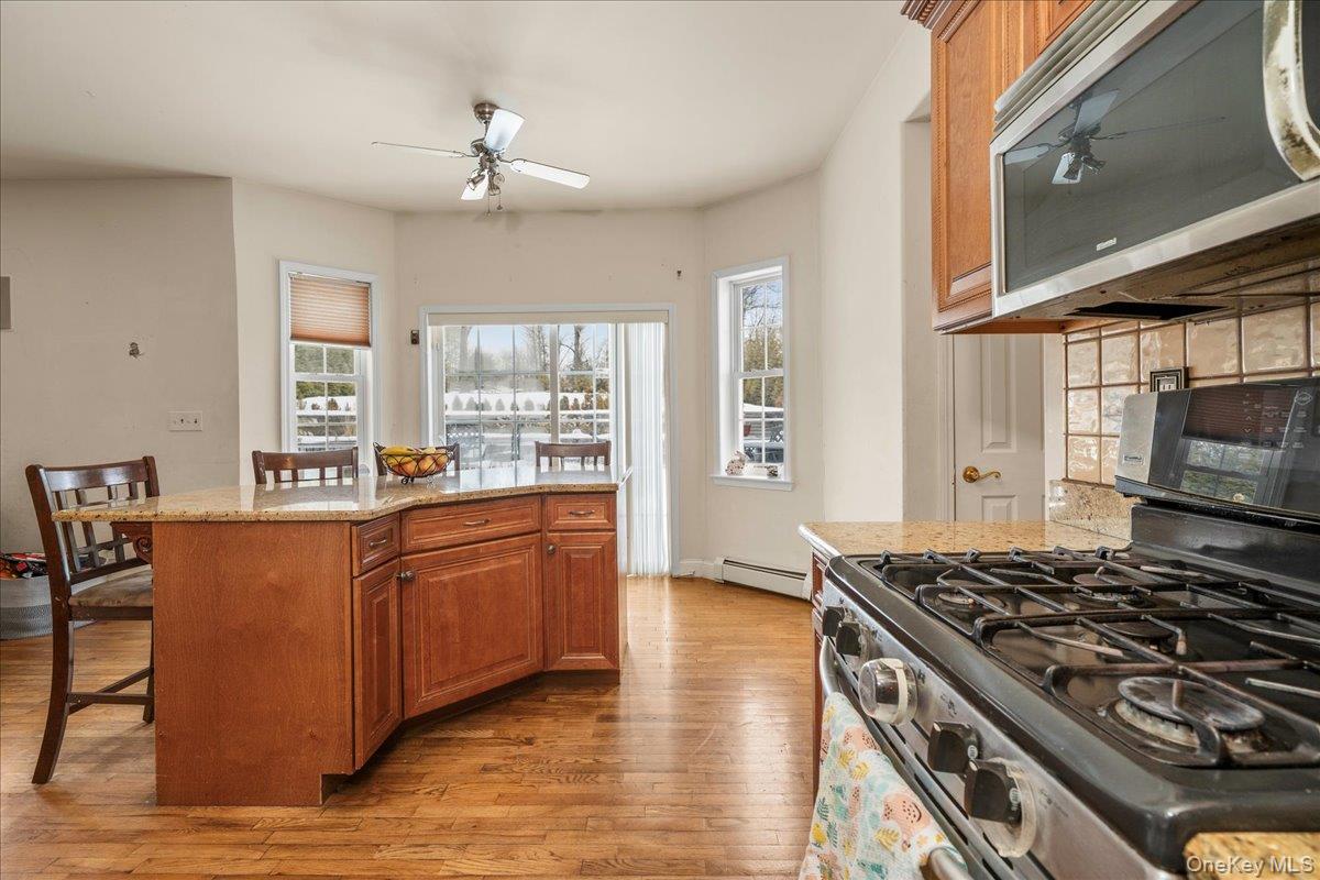 #14 photo, 18 Coach House Court, New Windsor , NY 12553