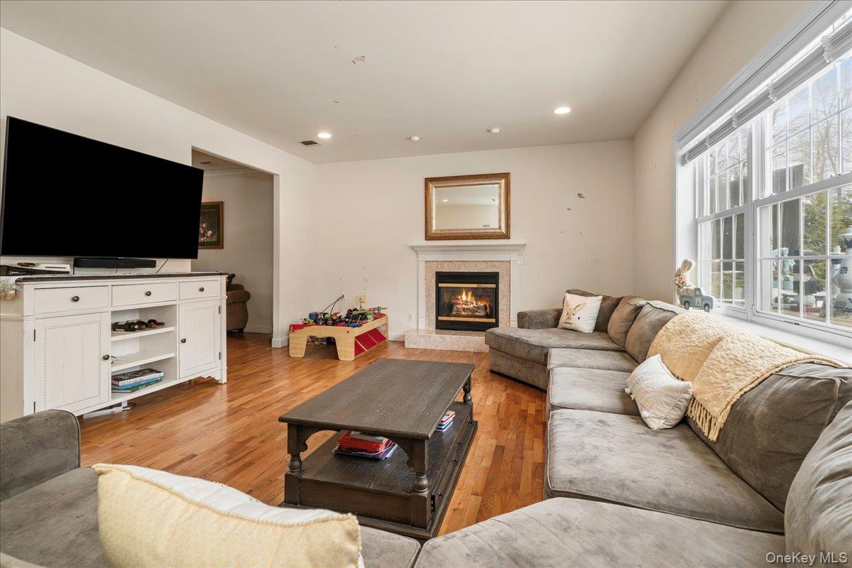 #16 photo, 18 Coach House Court, New Windsor , NY 12553