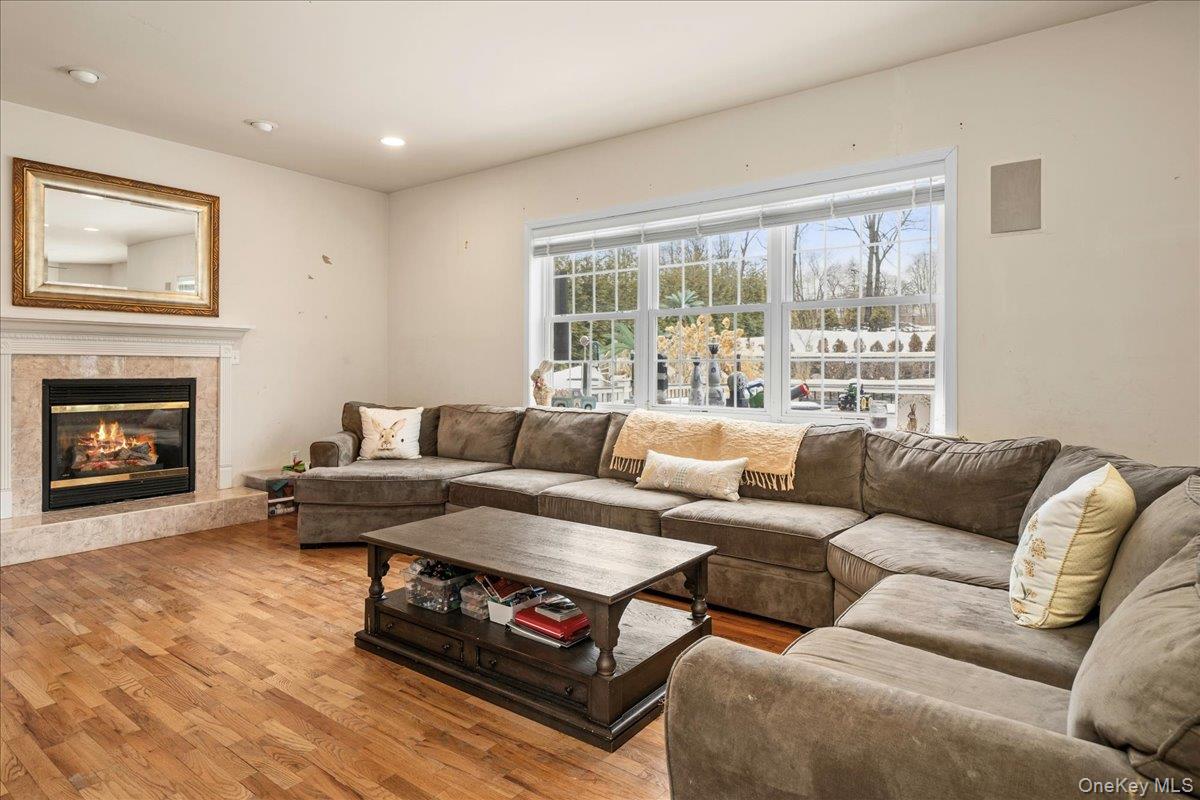 #17 photo, 18 Coach House Court, New Windsor , NY 12553