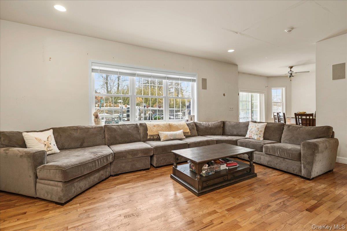 #18 photo, 18 Coach House Court, New Windsor , NY 12553