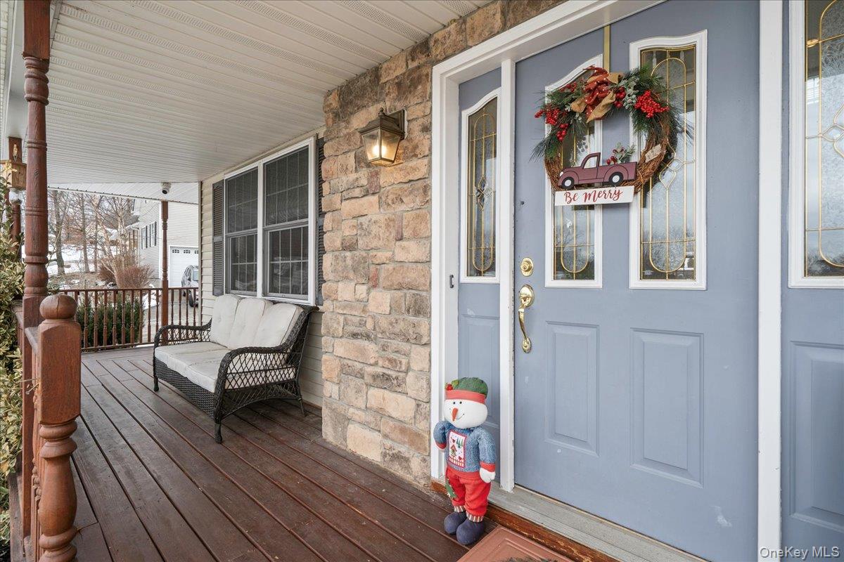 #4 photo, 18 Coach House Court, New Windsor , NY 12553