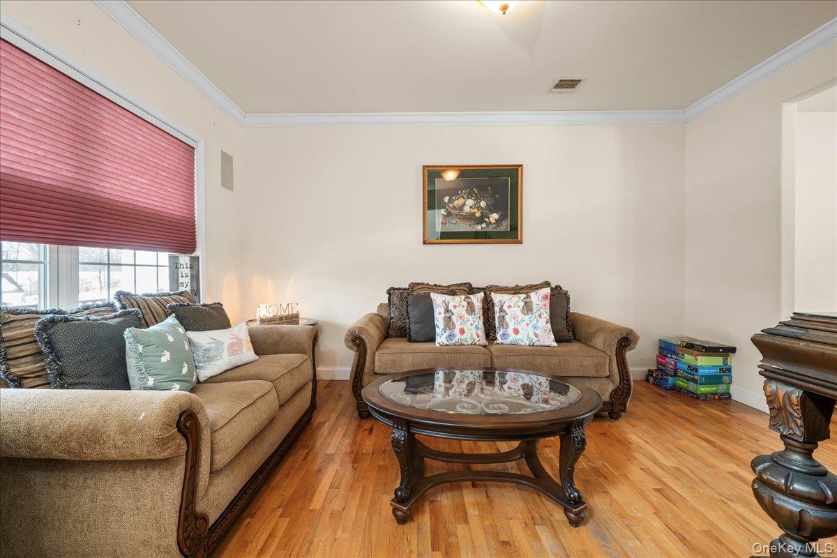 #8 photo, 18 Coach House Court, New Windsor , NY 12553