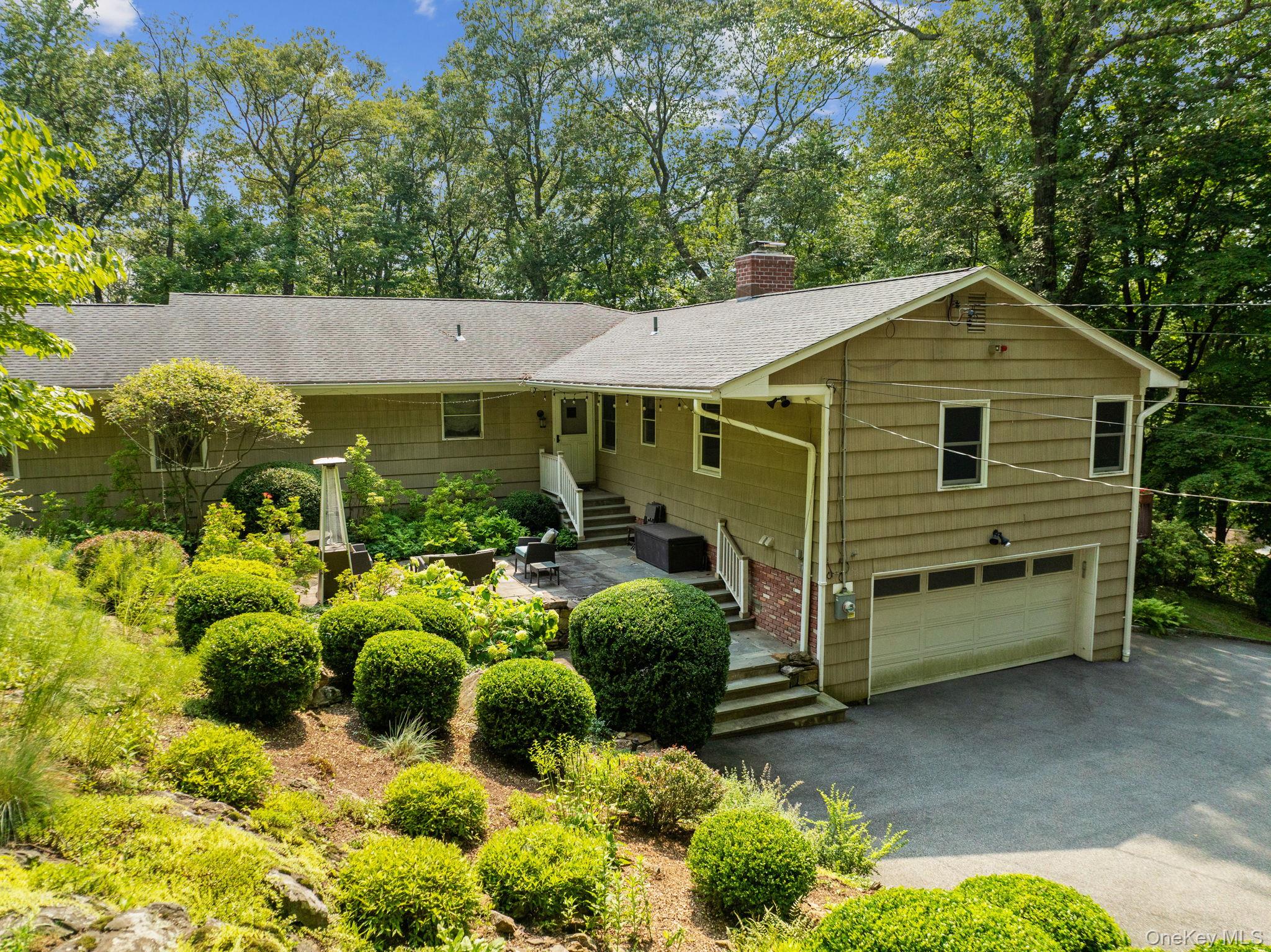 #3 photo, 39 Mayberry Road, Chappaqua , NY 10514