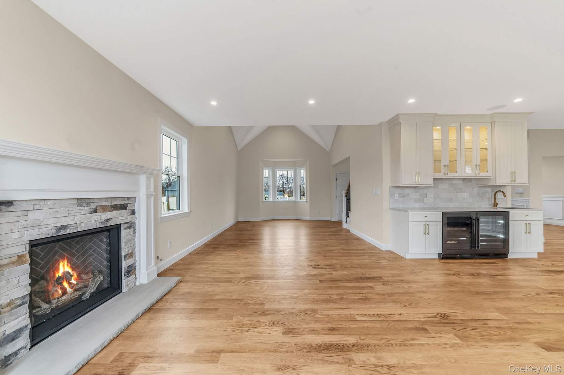 #13 photo, 457 Pond Path, সাফোক কাউন্টি East Setauket , NY 11733