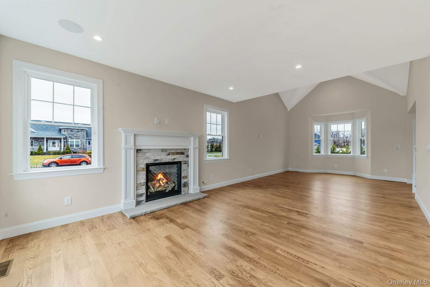 #14 photo, 457 Pond Path, সাফোক কাউন্টি East Setauket , NY 11733