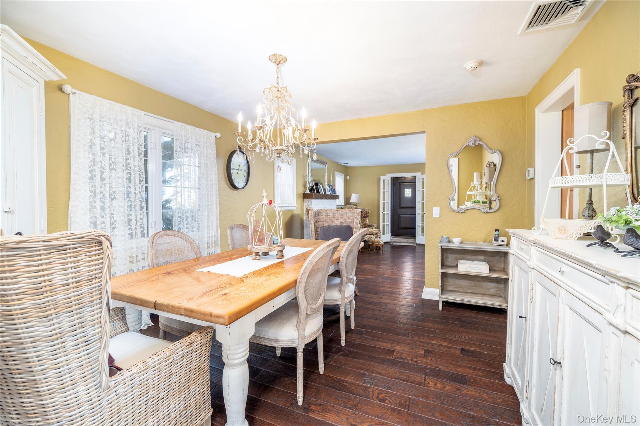 #6 photo, 43 Webster Street, מחוז נסאו Malverne , NY 11565