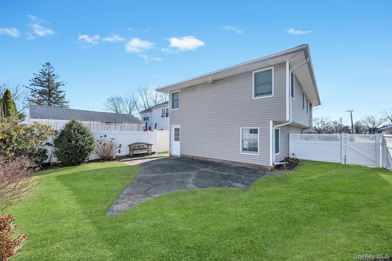 #5 photo, 178 5th Avenue, West Babylon , NY 11704