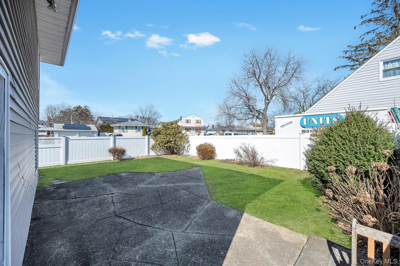 #7 photo, 178 5th Avenue, West Babylon , NY 11704