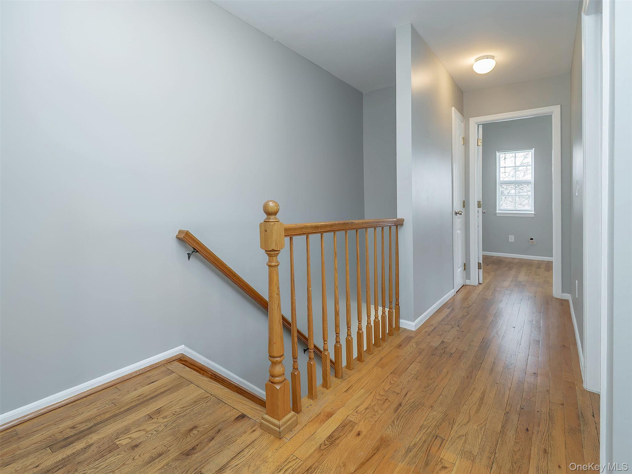 #17 photo, 78B Ashwood Road, নাসাউ কাউন্টি Port Washington , NY 11050