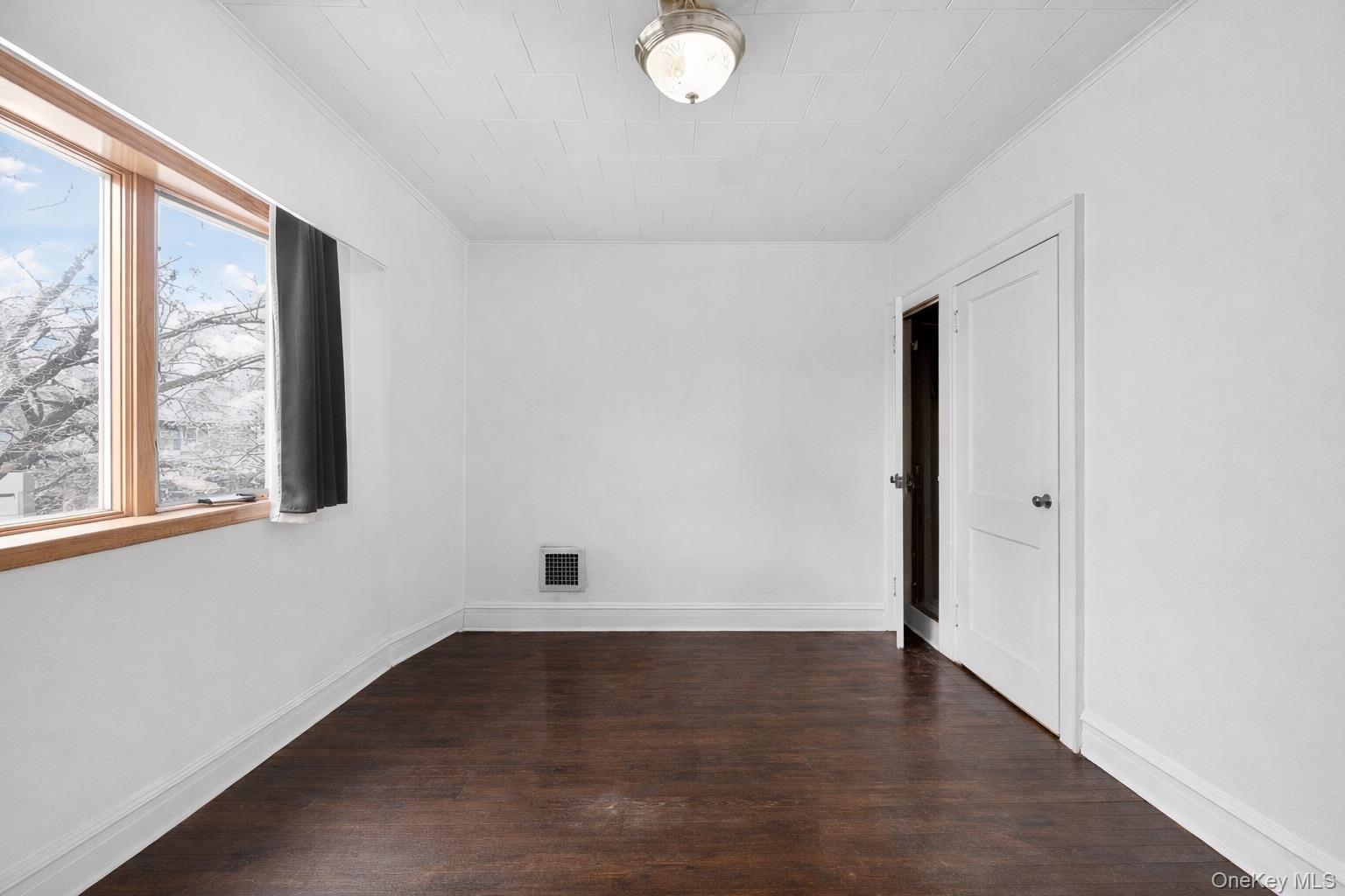 #15 photo, 8931 85th Street, কুইন্‌স Woodhaven , NY 11421