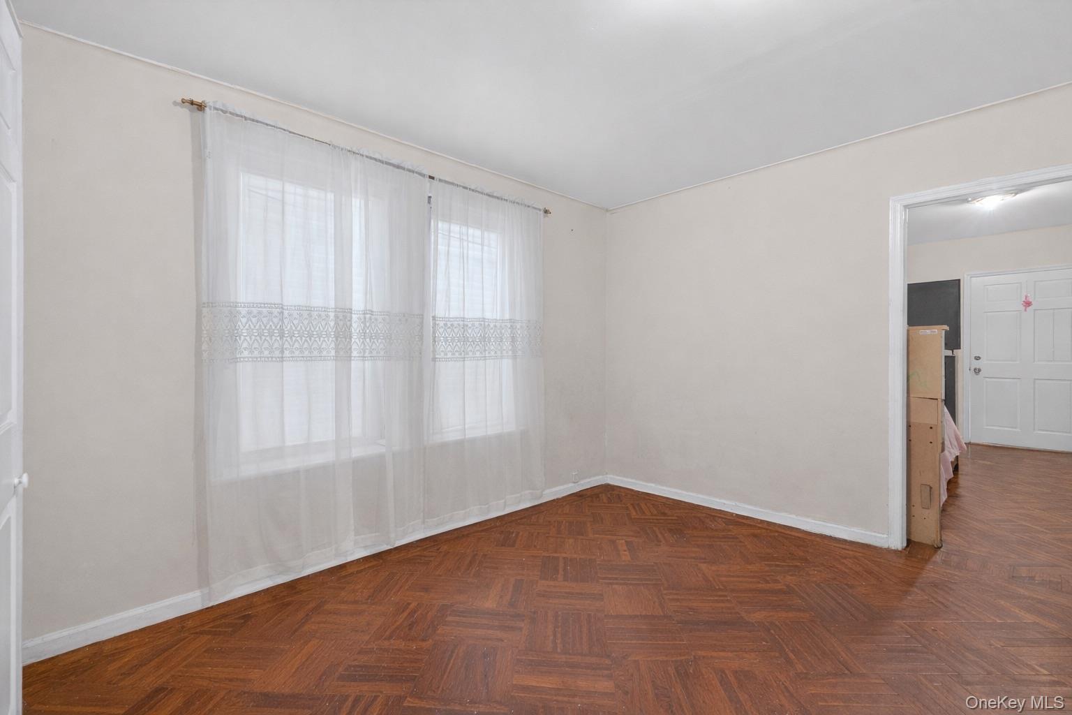 #7 photo, 8931 85th Street, কুইন্‌স Woodhaven , NY 11421