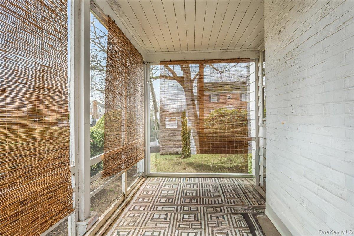 #18 photo, 121 Knollwood Road, 長島 Rockville Centre , NY 11570