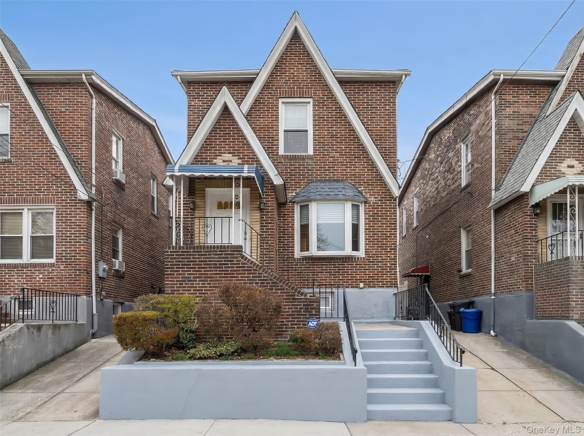 #1 photo, 119-41 27th Avenue, 法拉盛 Flushing , NY 11354