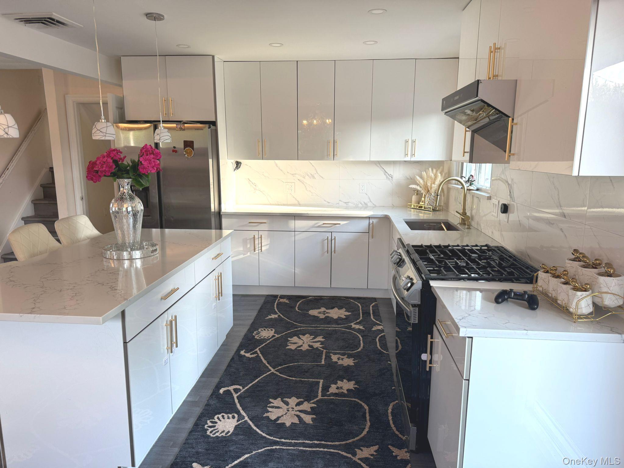 #5 photo, 58 Narcissus Avenue, নাসাউ কাউন্টি Hicksville , NY 11801