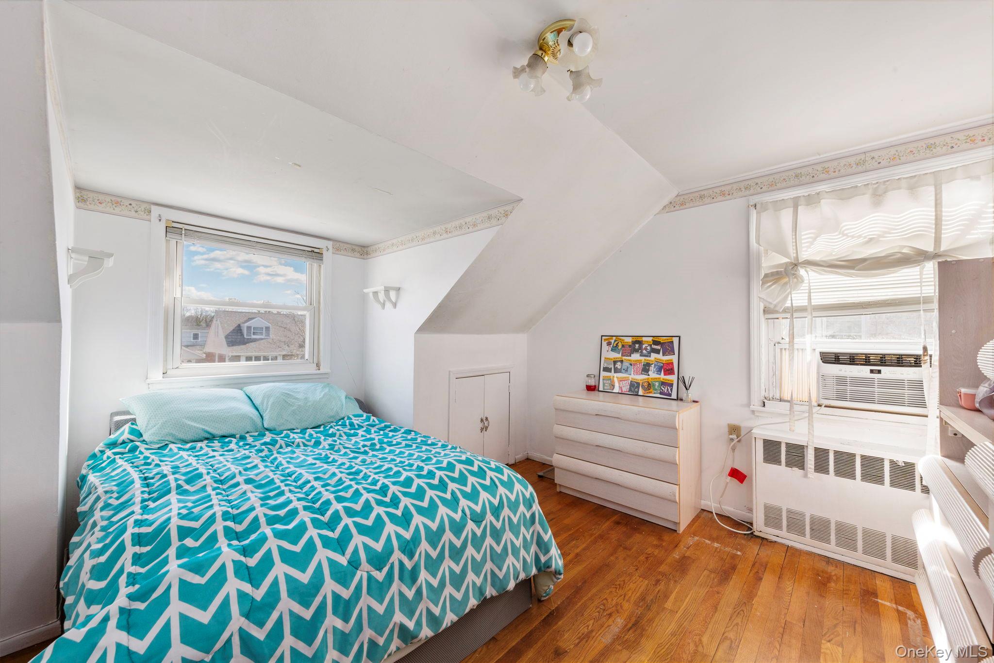 #17 photo, 59 Pembrook Drive, Mineola , NY 11501