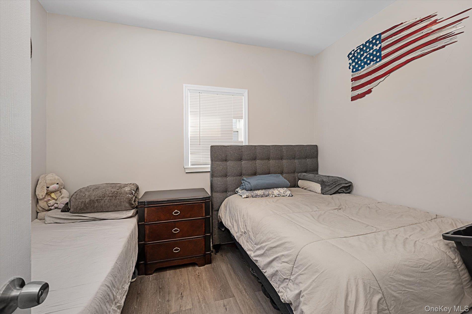 #12 photo, 8 E 14th Street, সাফোক কাউন্টি Huntington Station , NY 11746