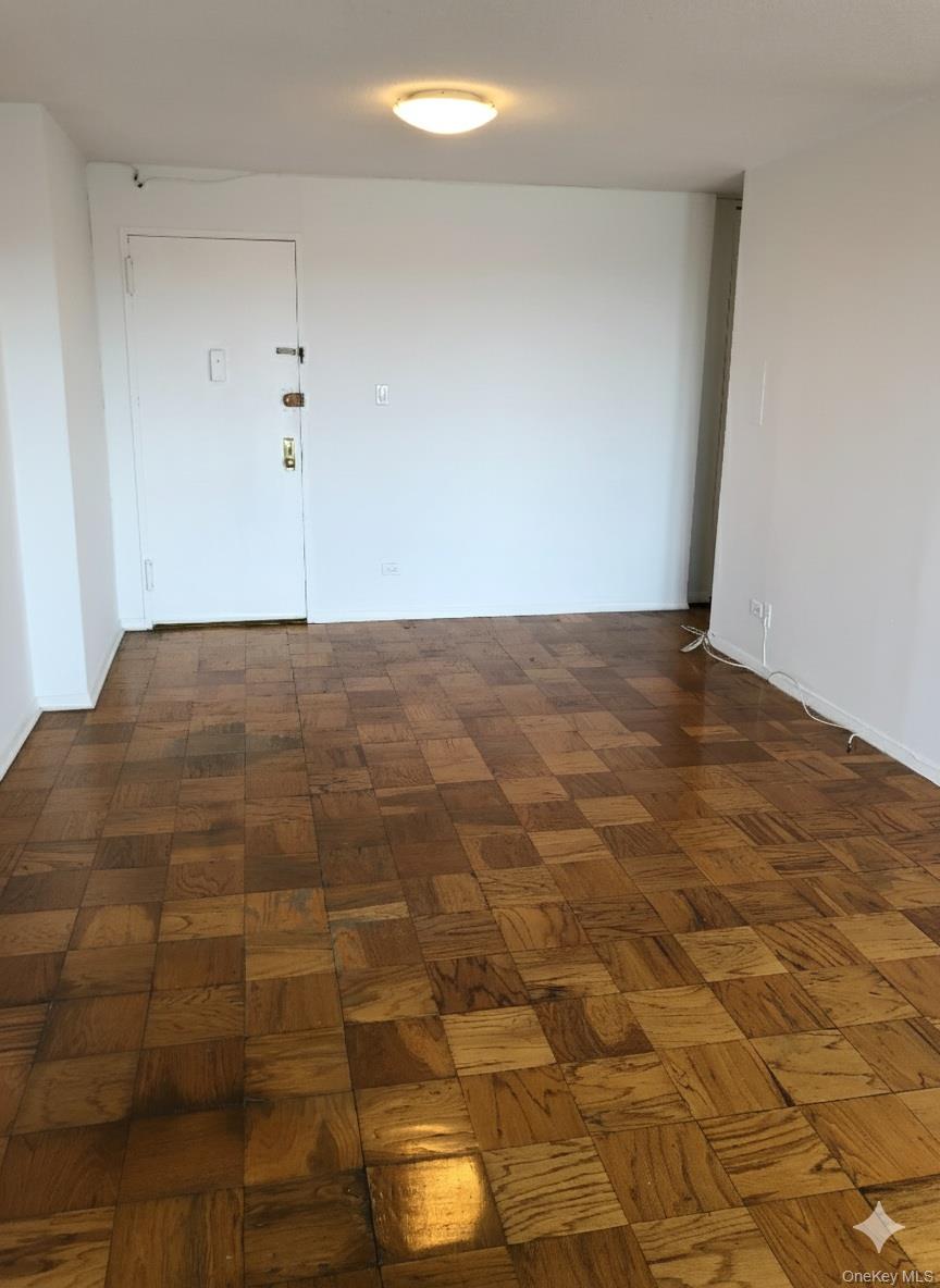 #3 photo, 72-35 112th Street, কুইন্‌স Forest Hills , NY 11375