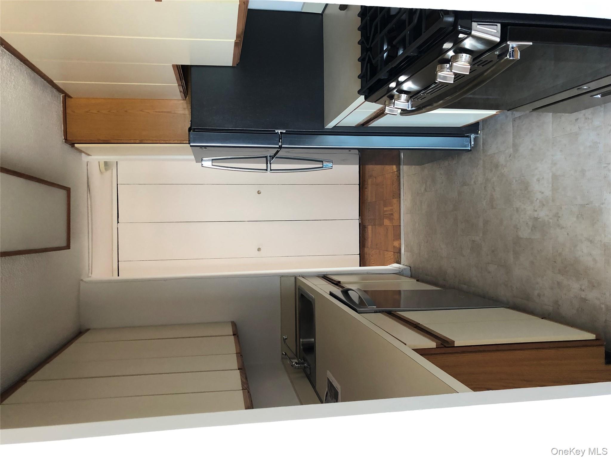 #4 photo, 72-35 112th Street, কুইন্‌স Forest Hills , NY 11375