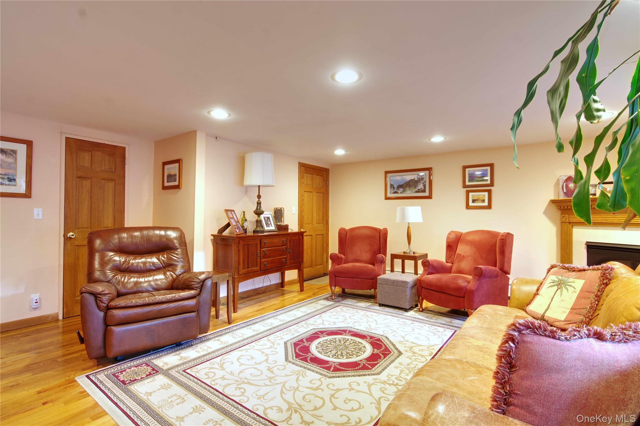 #17 photo, 146 East Drive, Massapequa , NY 11758