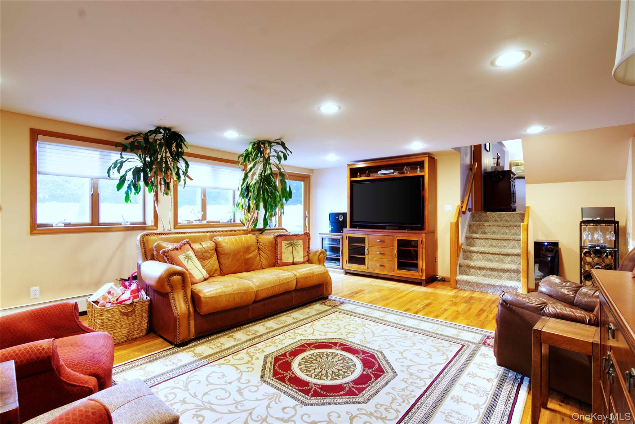 #18 photo, 146 East Drive, Massapequa , NY 11758