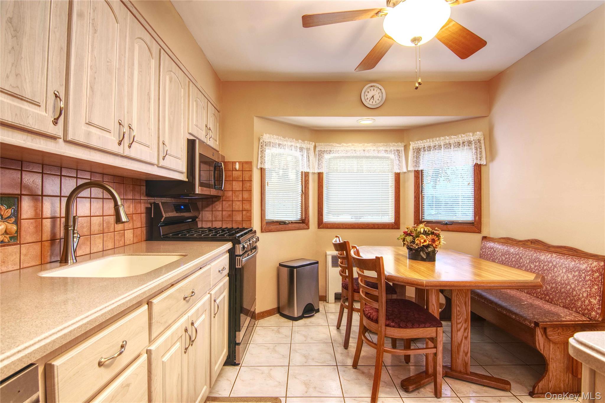 #4 photo, 146 East Drive, Massapequa , NY 11758