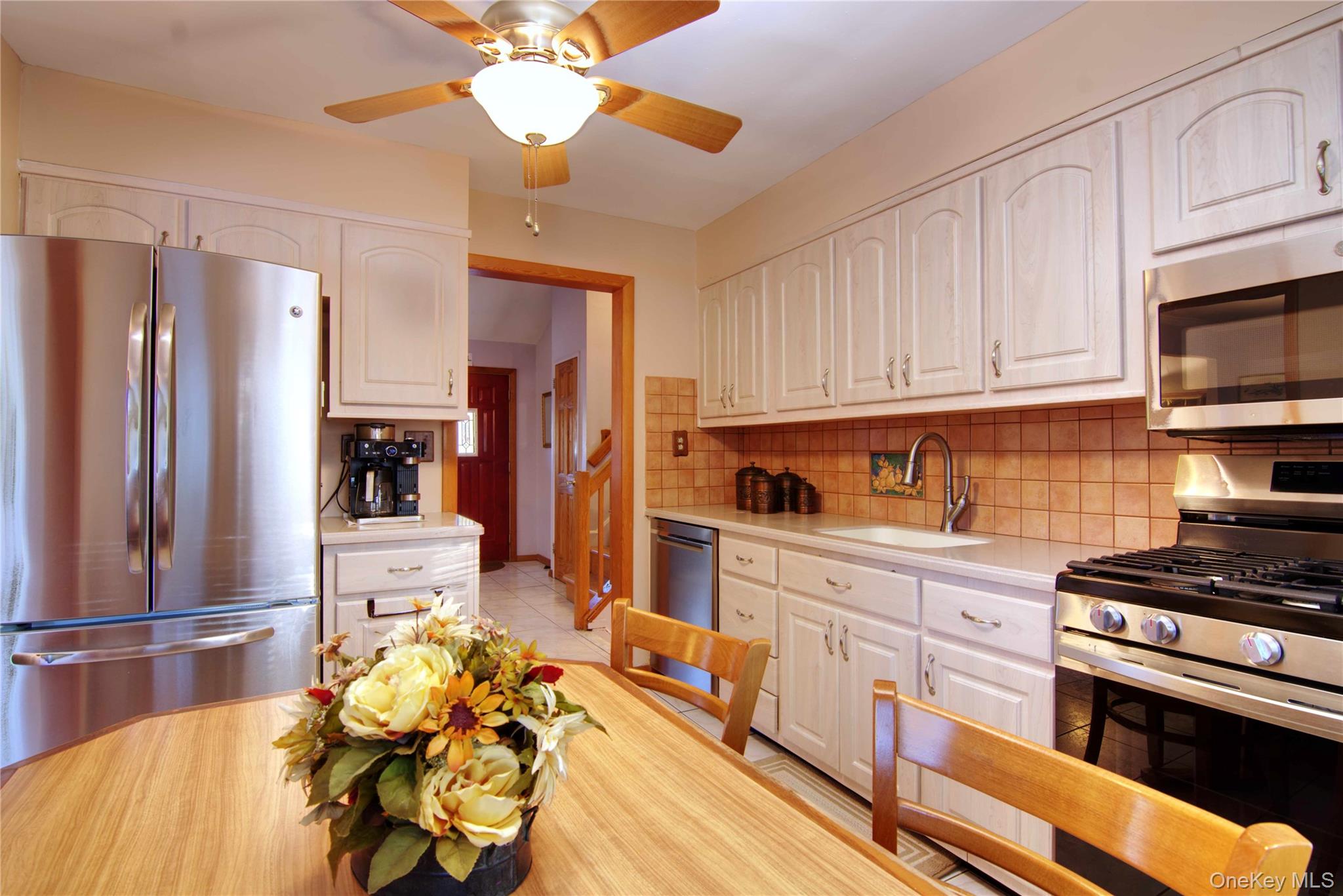 #7 photo, 146 East Drive, Massapequa , NY 11758