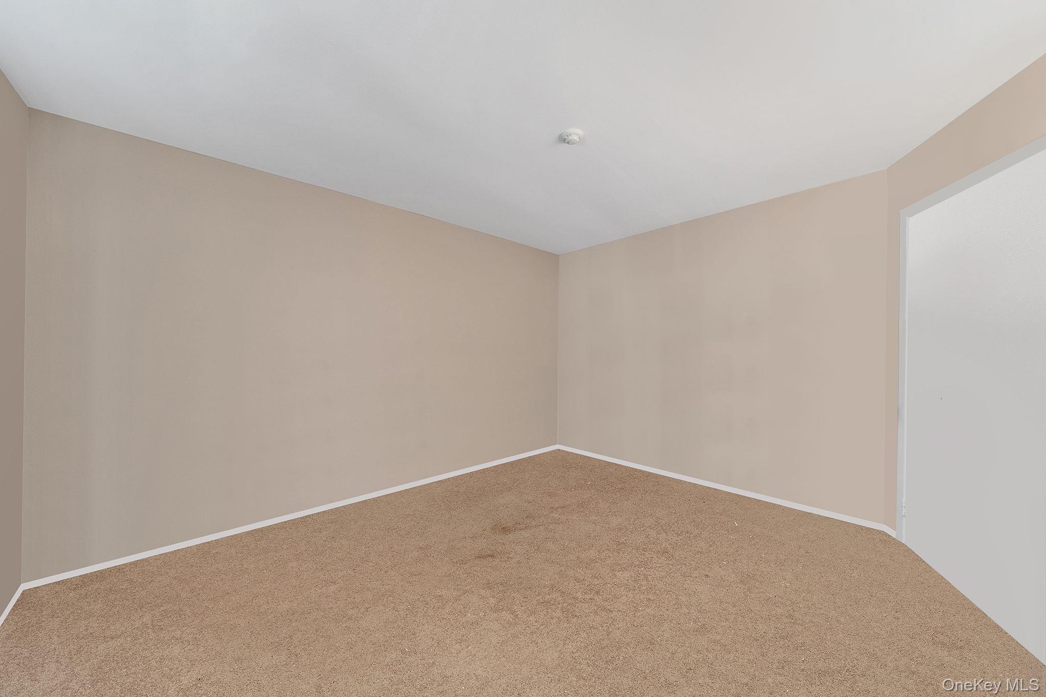 #10 photo, 222 Pointe Circle N, সাফোক কাউন্টি Coram , NY 11727