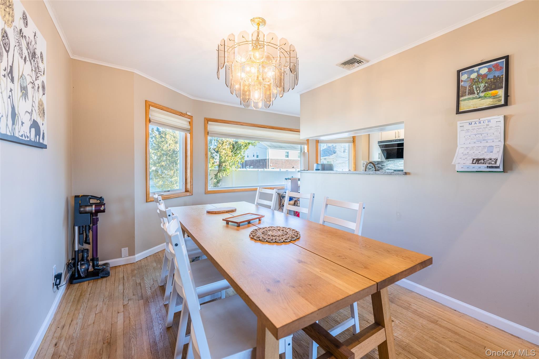 #11 photo, 22 Forest Drive, Plainview , NY 11803