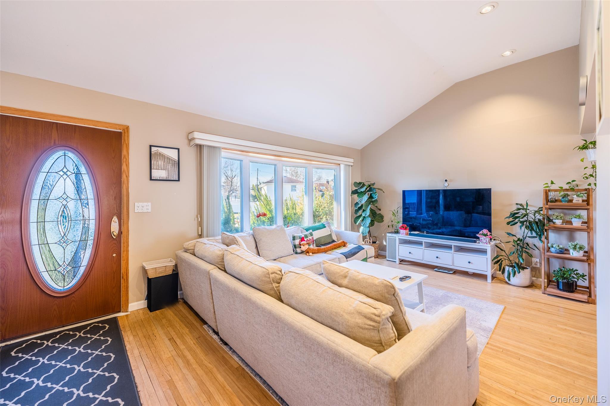 #4 photo, 22 Forest Drive, Plainview , NY 11803