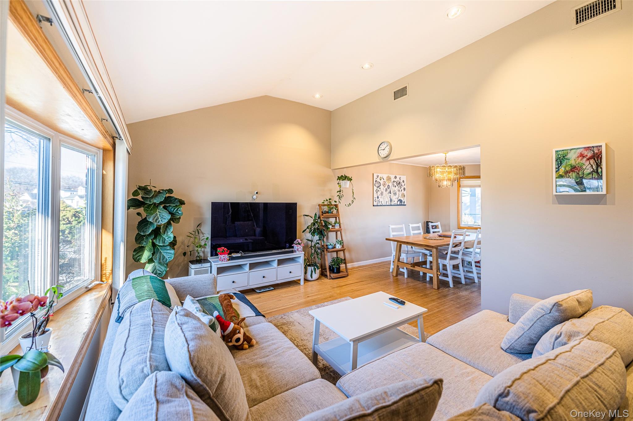 #7 photo, 22 Forest Drive, Plainview , NY 11803