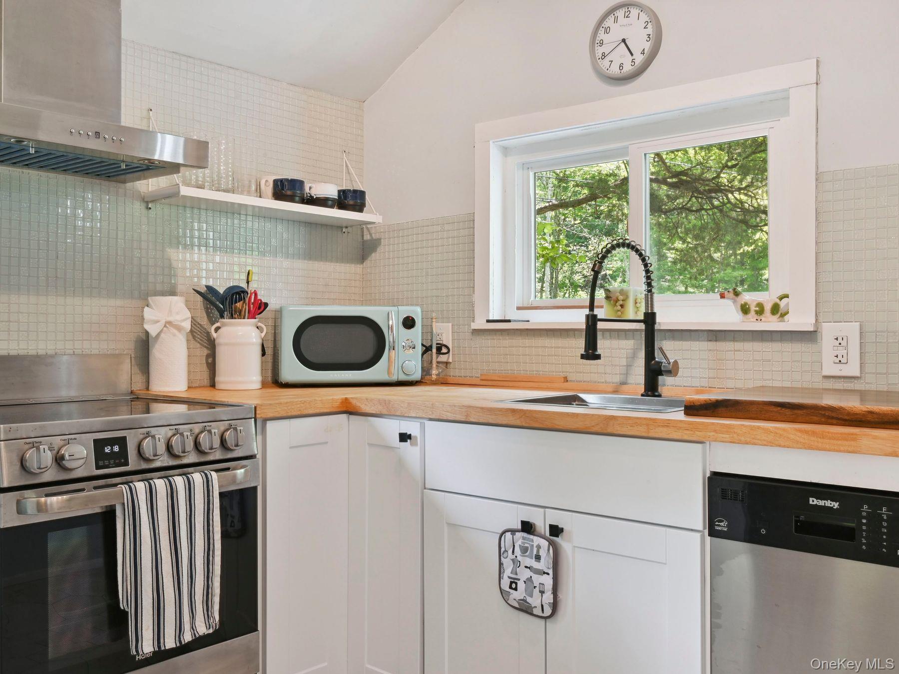 #10 photo, 126 Hommelville Road, Saugerties , NY 12477