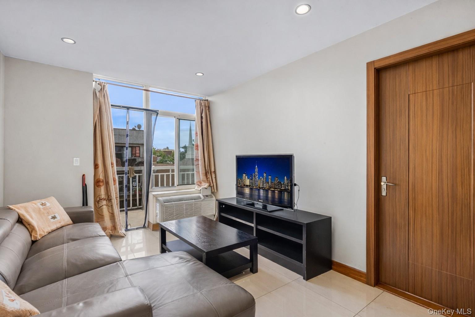 #2 photo, 3717 111th Street, কুইন্‌স Corona , NY 11368