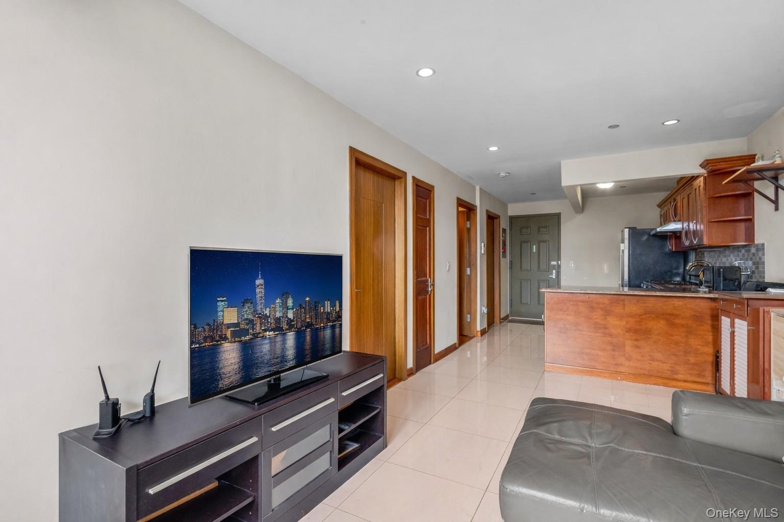 #4 photo, 3717 111th Street, কুইন্‌স Corona , NY 11368